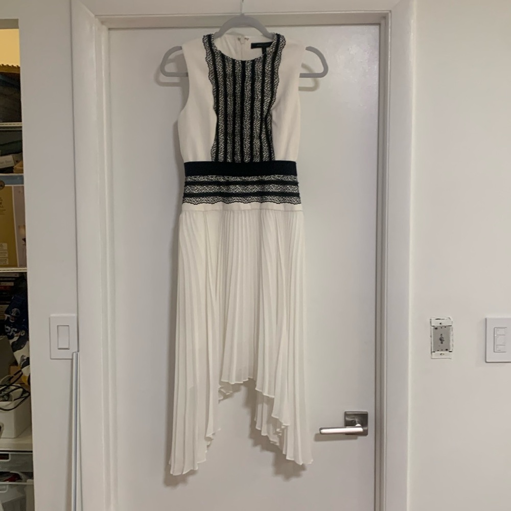 BCBG Max Azria sz 2 Black and White dress